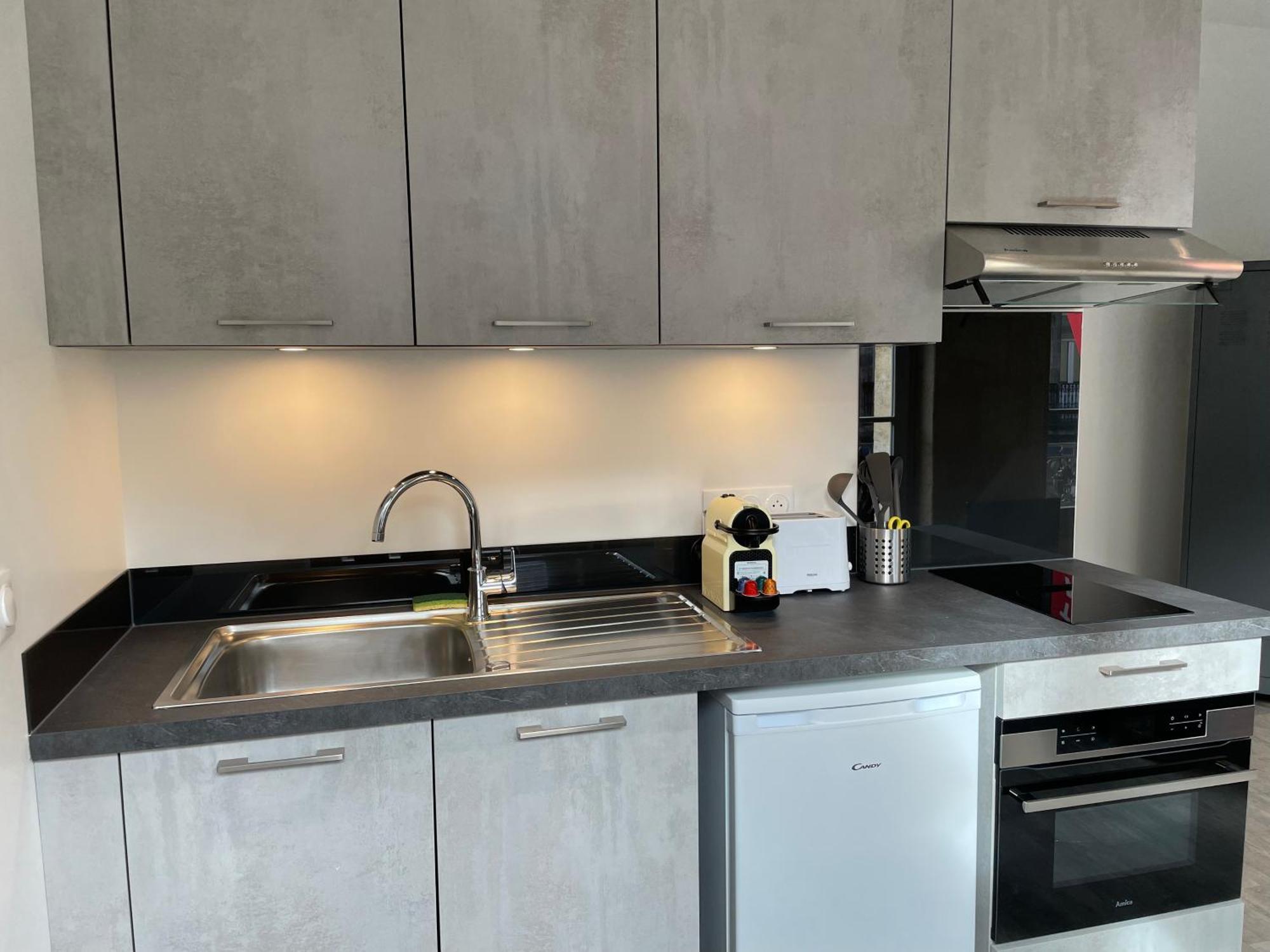 Apartment Superb Flat With Air Conditioning And Beautiful Stone For 2p *