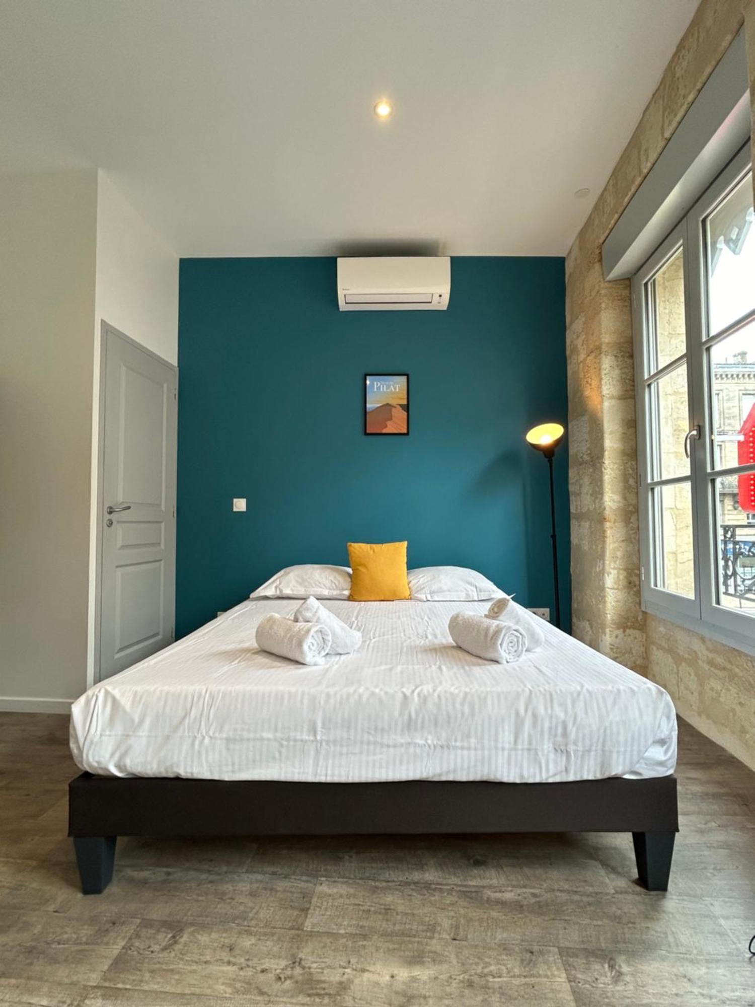 Apartment Superb Flat With Air Conditioning And Beautiful Stone For 2p *